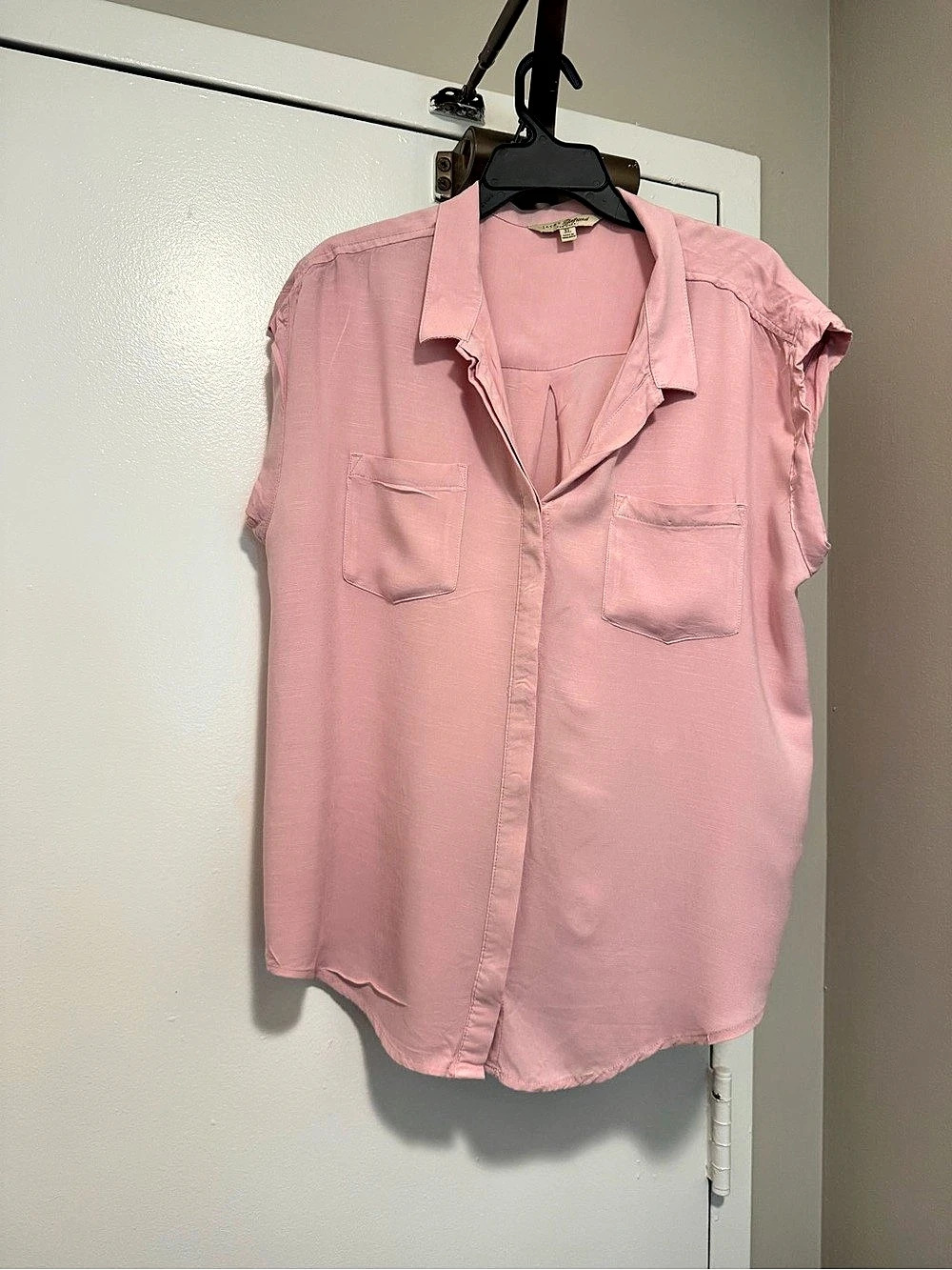 Pink Collared Sleeveless Shirt Size XL